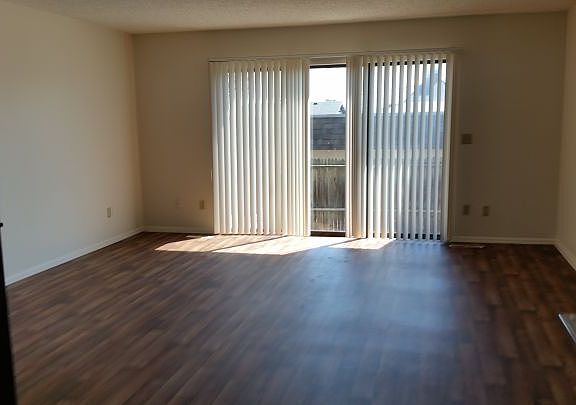 2nd image of 1054 Wyoming Ave