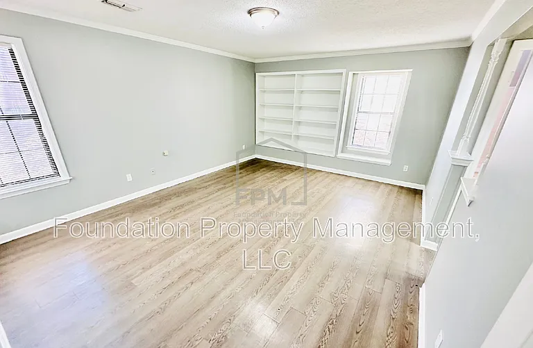5682 Richburg Ave — Photo 7