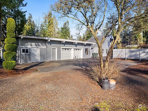 5th image of 6623 Glenwood Drive SW