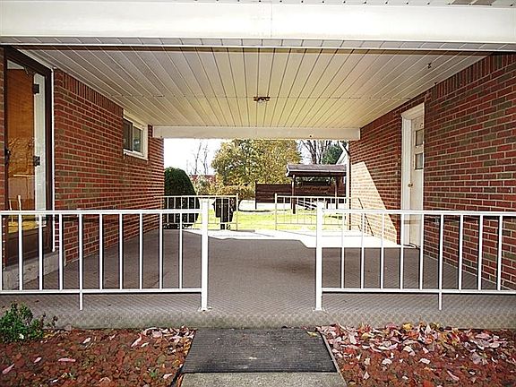 2nd image of 501 Viola St