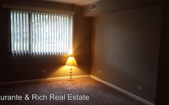 5th image of 5S100 Pebblewood Ln APT D4
