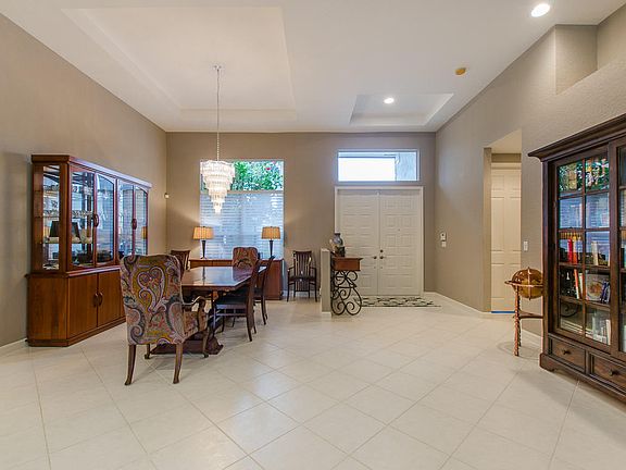 3rd image of 12550 Oak Run Ct