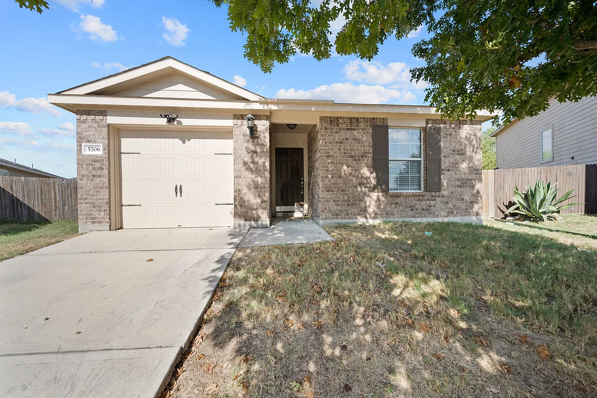 Building Photo - 5706 Texas Cyn