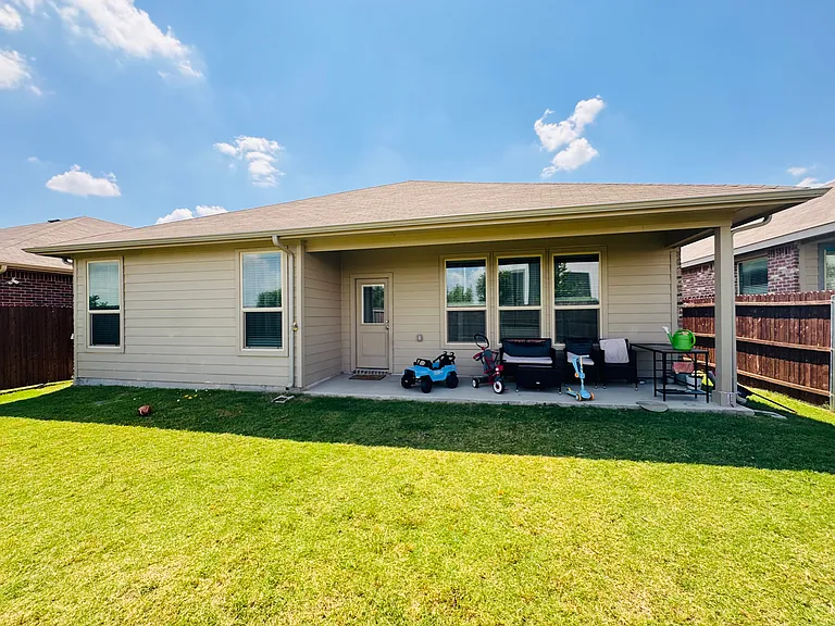 15736 Hazelhurst Ln — Photo 12