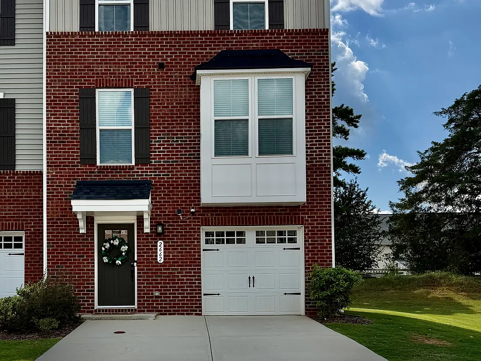 2662 Grantham Place Dr