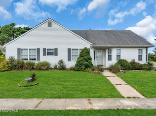 91 Portsmouth Drive, Toms River, NJ 08757