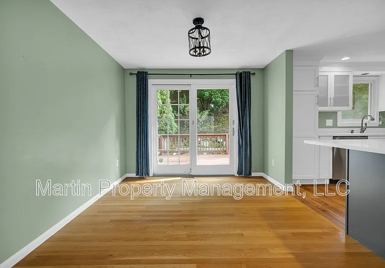 7 Briarwood Rd — Photo 6