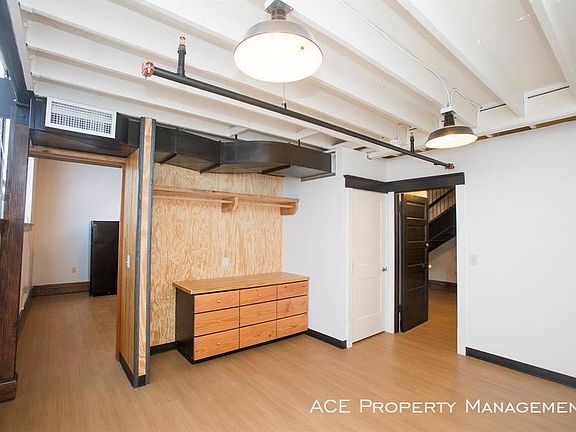 3rd image of 925 Dilger Ave APT 12