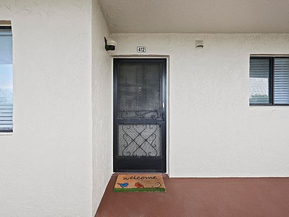 3rd image of 3154 Via Poinciana #412