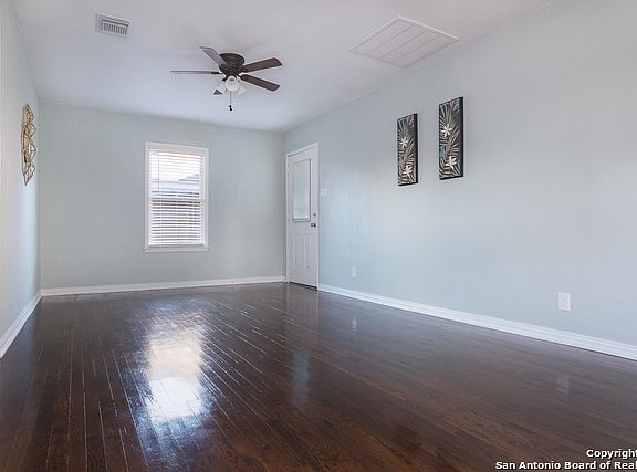 3rd image of 307 Pennystone Ave