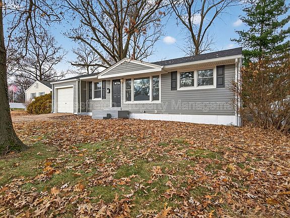 2nd image of 315 Saint Anthony Ln