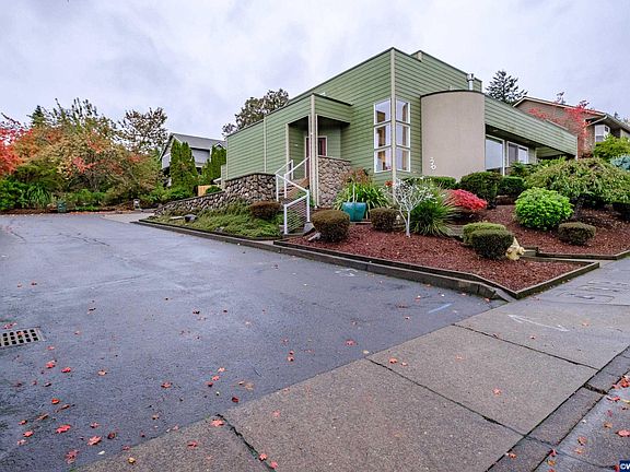 3rd image of 2220 Gibsonwoods Ct NW