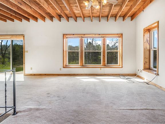 2nd image of 2153 River Dr