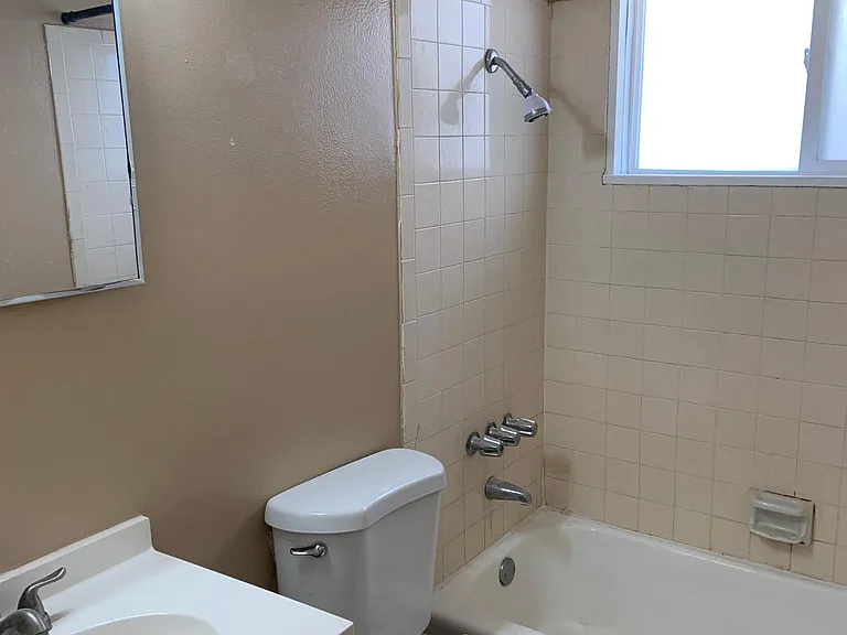255 W Madrid Ave #3 — Photo 11