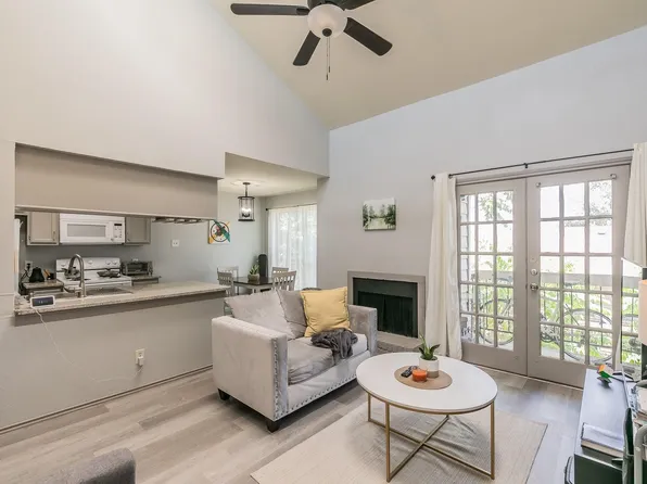 5750 Phoenix Dr APT 22, Dallas, TX 75231