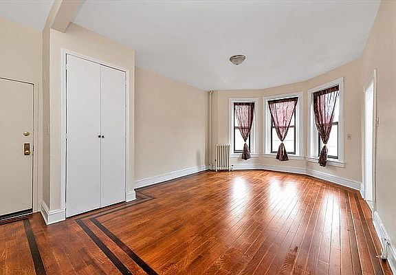 3rd image of 500 2nd St #1