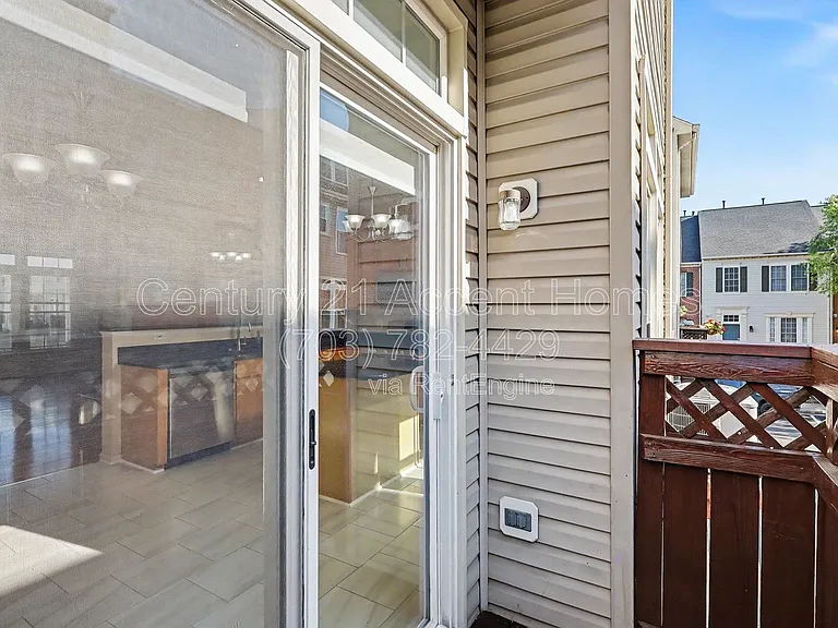 968 Harrison Cir — Photo 31
