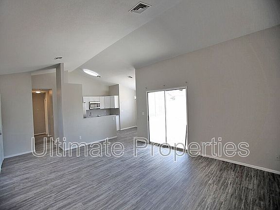 4th image of 7628 W Hazelwood St