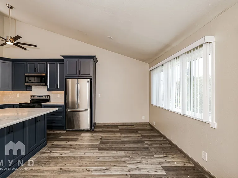 5400 Mountain Blvd #230 — Photo 7