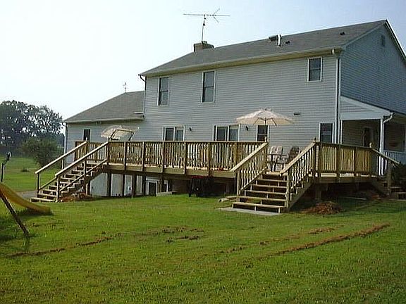 LARGE Deck on the back!
