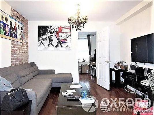 Rented by Oxford Property Group | media 18