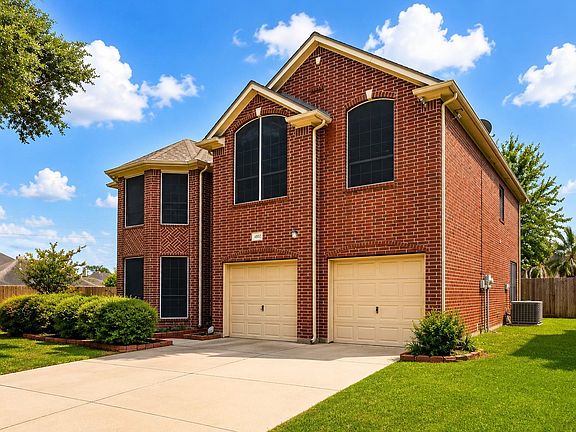 3rd image of 4803 Windcross Ct