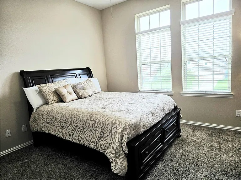 21914 Avalon Queen Dr — Photo 35