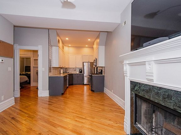 4th image of 3117 N Racine Ave APT 2F