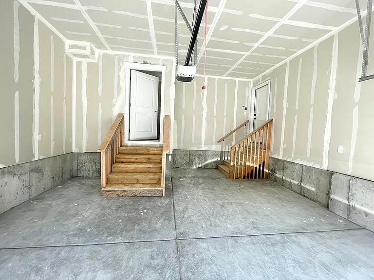 739 N 160 E #B — Photo 7
