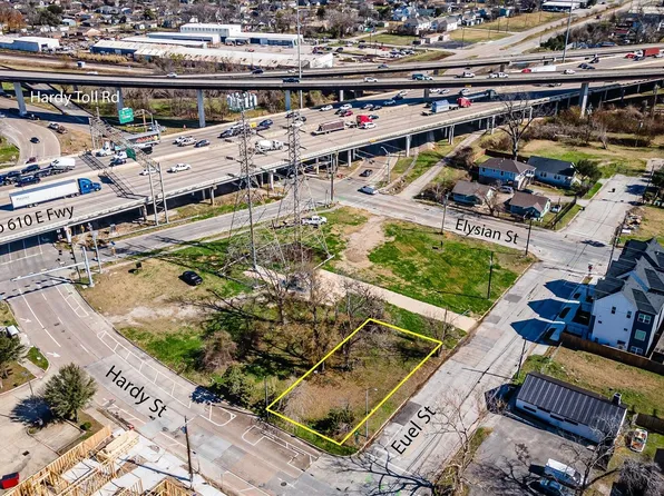 1605 Euel St, Houston, TX 77009