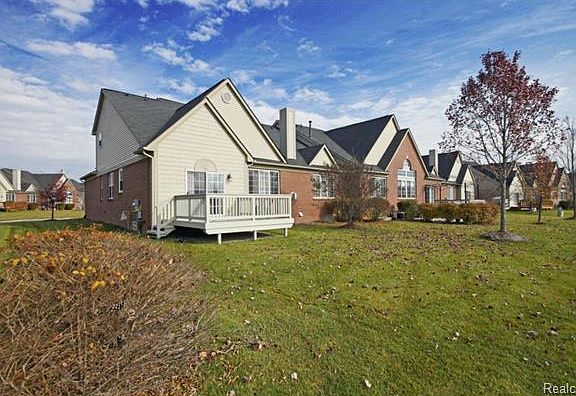 2nd image of 47665 Scenic Circle Dr S