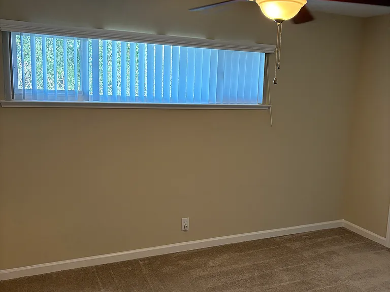 570 University Ave #21 — Photo 9