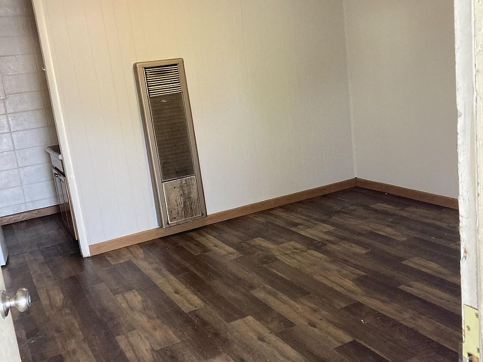 2nd image of 1105 N Maple St APT 4
