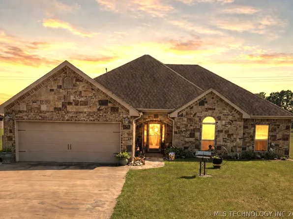 2004 E Trailwood St, Stigler, OK 74462