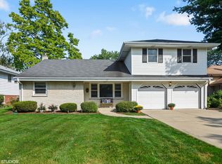 12 W Rand Rd, Villa Park, IL 60181