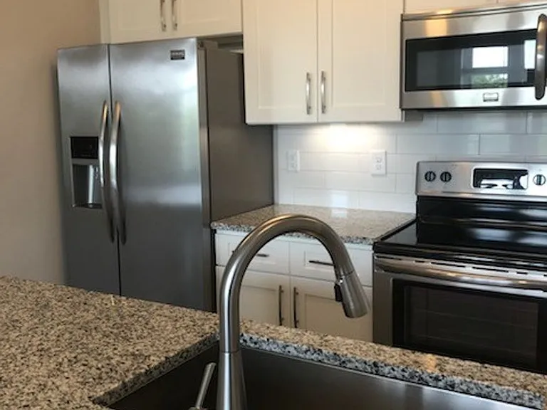 20 Overbrook Ct #203 — Photo 5