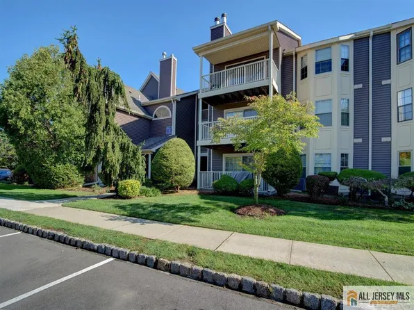 231 Blew Ct, East Brunswick, NJ 08816