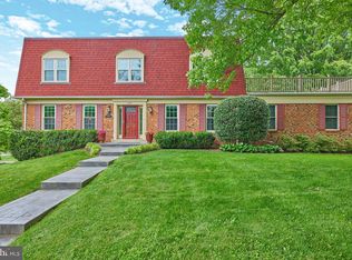6852 Grande Ln, Falls Church, VA 22043