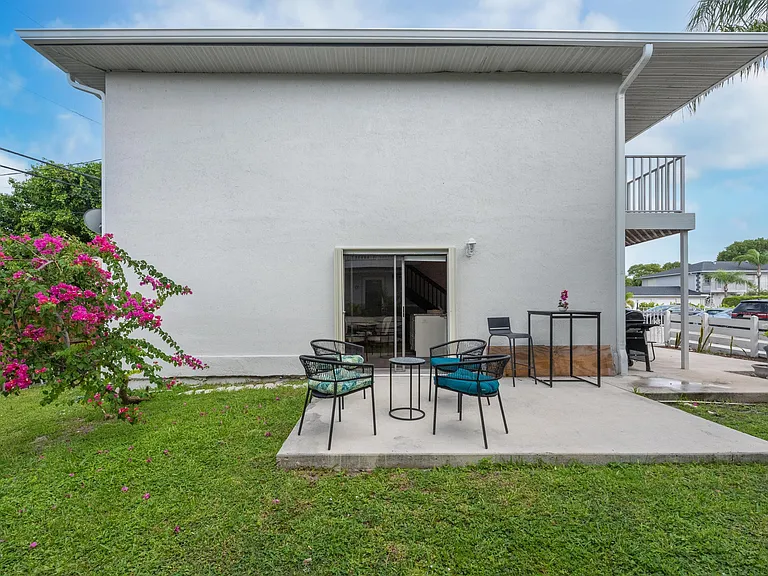324 W Pine St #11 — Photo 35