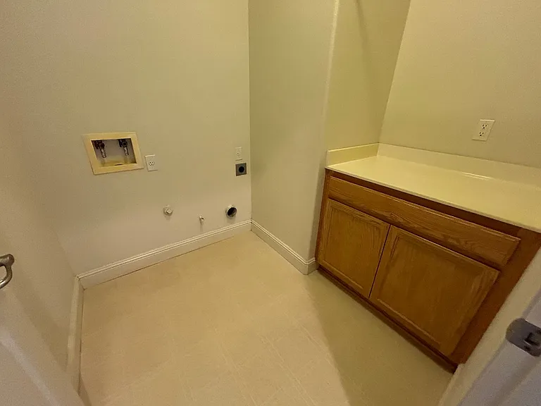 685 Stetson Dr — Photo 30