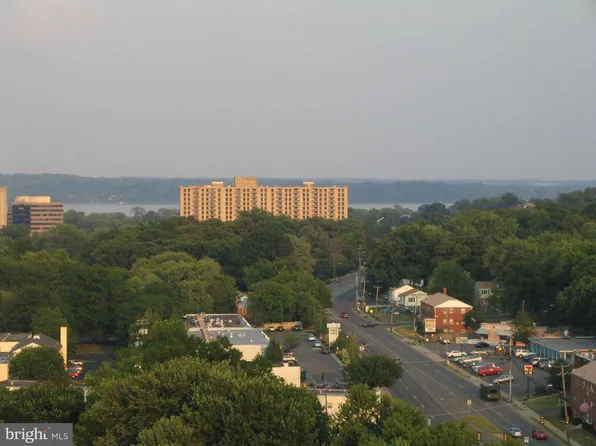 2451 Midtown Ave #1610, Alexandria, VA 22302