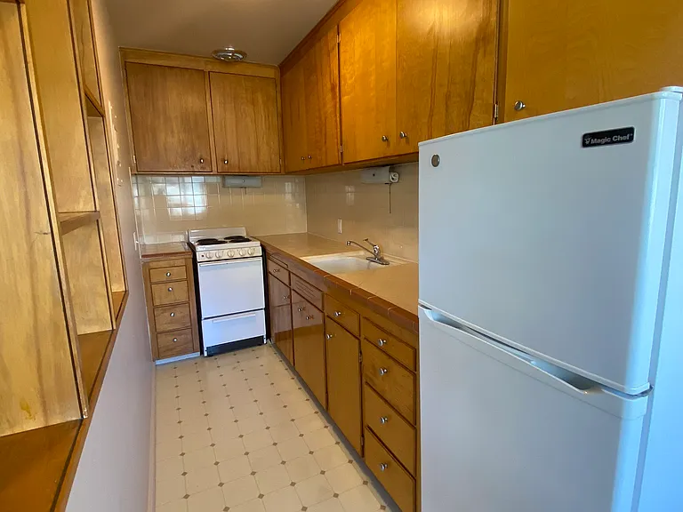 Cortina Apartments — Photo 7
