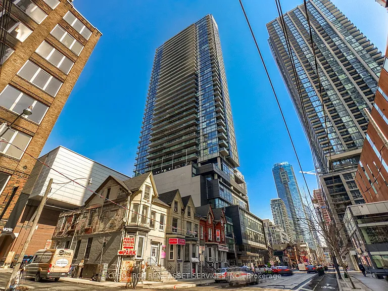 290 Adelaide St W #1504 — Photo 19