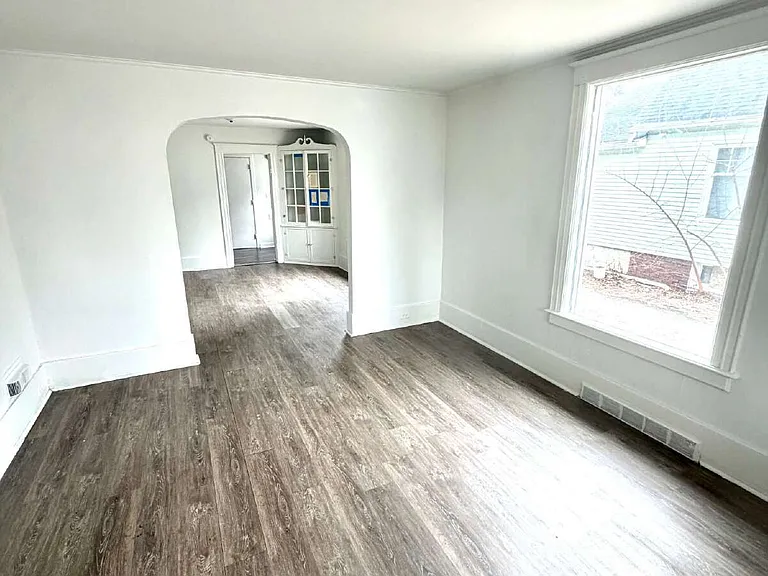 516 N Porter St #1 — Photo 2