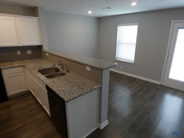 1909 Cicero Dr — Photo 10