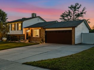 12152 S Cinnamon Ridge Rd, Sandy, UT 84094