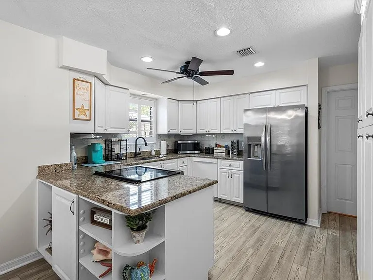 2250 SE Country Club Ln — Photo 6