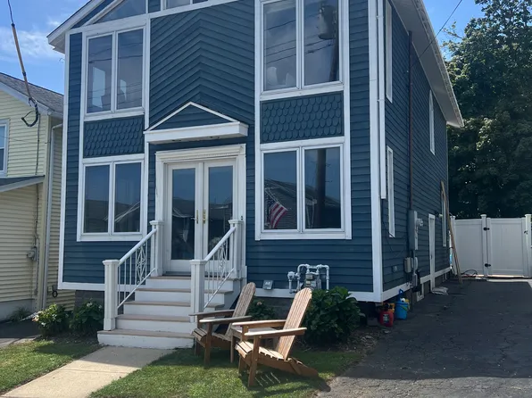 35 Lawrence Ave, Milford, CT 06460