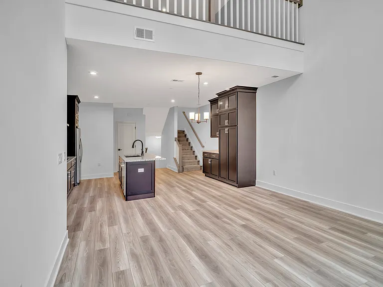 10208 Donatello Dr — Photo 6
