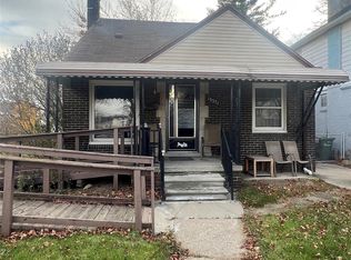 15571 White Ave, Allen Park, MI 48101